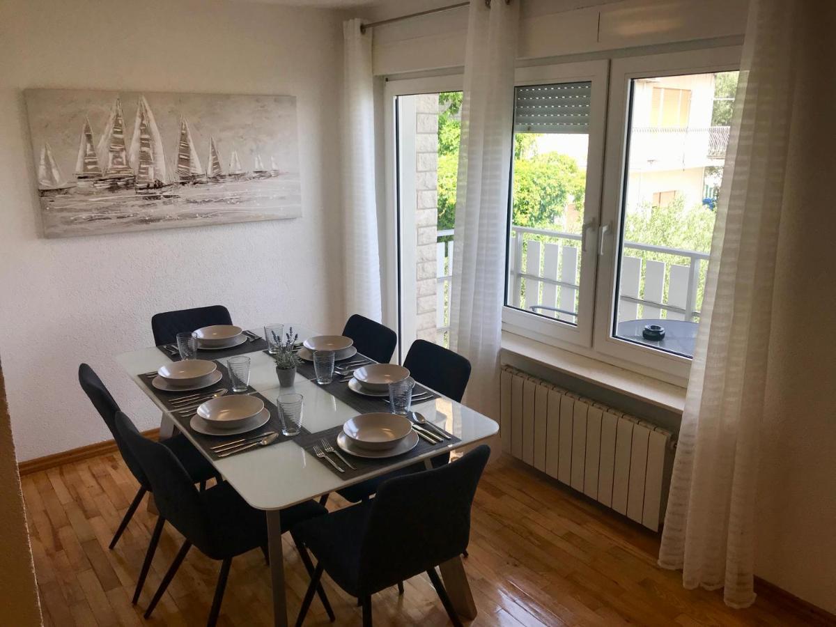 Holiday Apartment Lavanda Sumpetar Jesenice  Zewnętrze zdjęcie