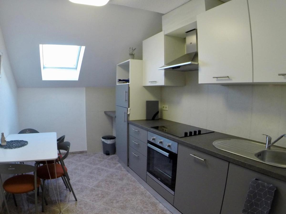 Holiday Apartment Lavanda Sumpetar Jesenice  Zewnętrze zdjęcie